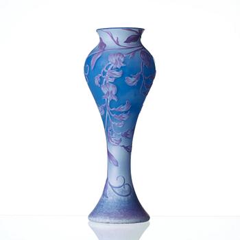 Axel Enoch Boman, an Art Nouveau cameo glass vase, Reijmyre 1913.