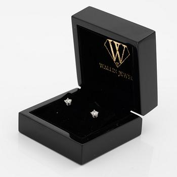 Earrings, a pair, 18K white gold with cushion-cut diamonds totalling 1.00 ct.