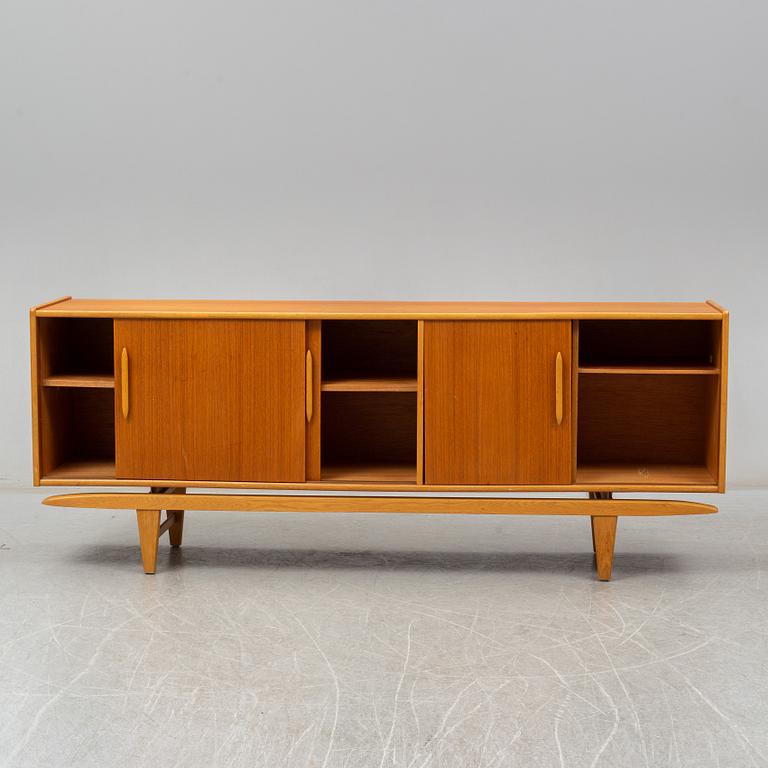 SIDEBOARD, Ajfa, Tibro, 1900-talets andra hälft.