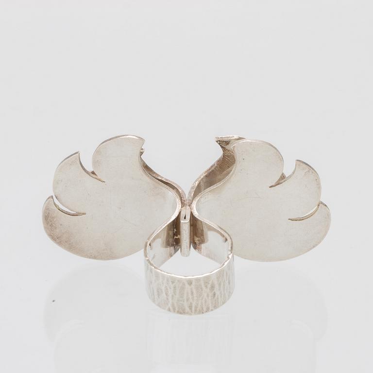 Berit Johansson, ring silver, Orrefors 1975.