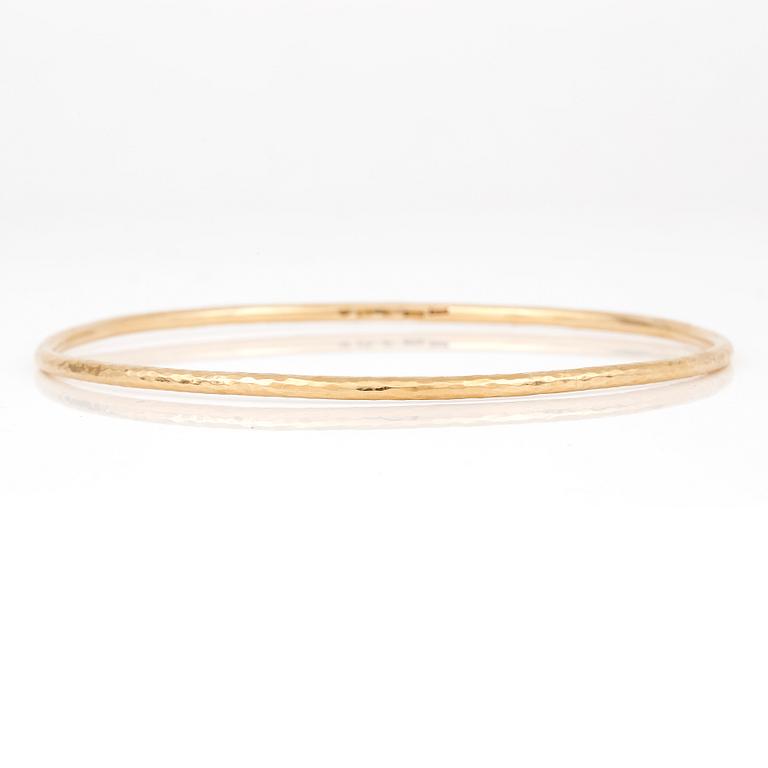 ARMRING, C G Hallbergs, Stockholm, 1923. 18K guld.