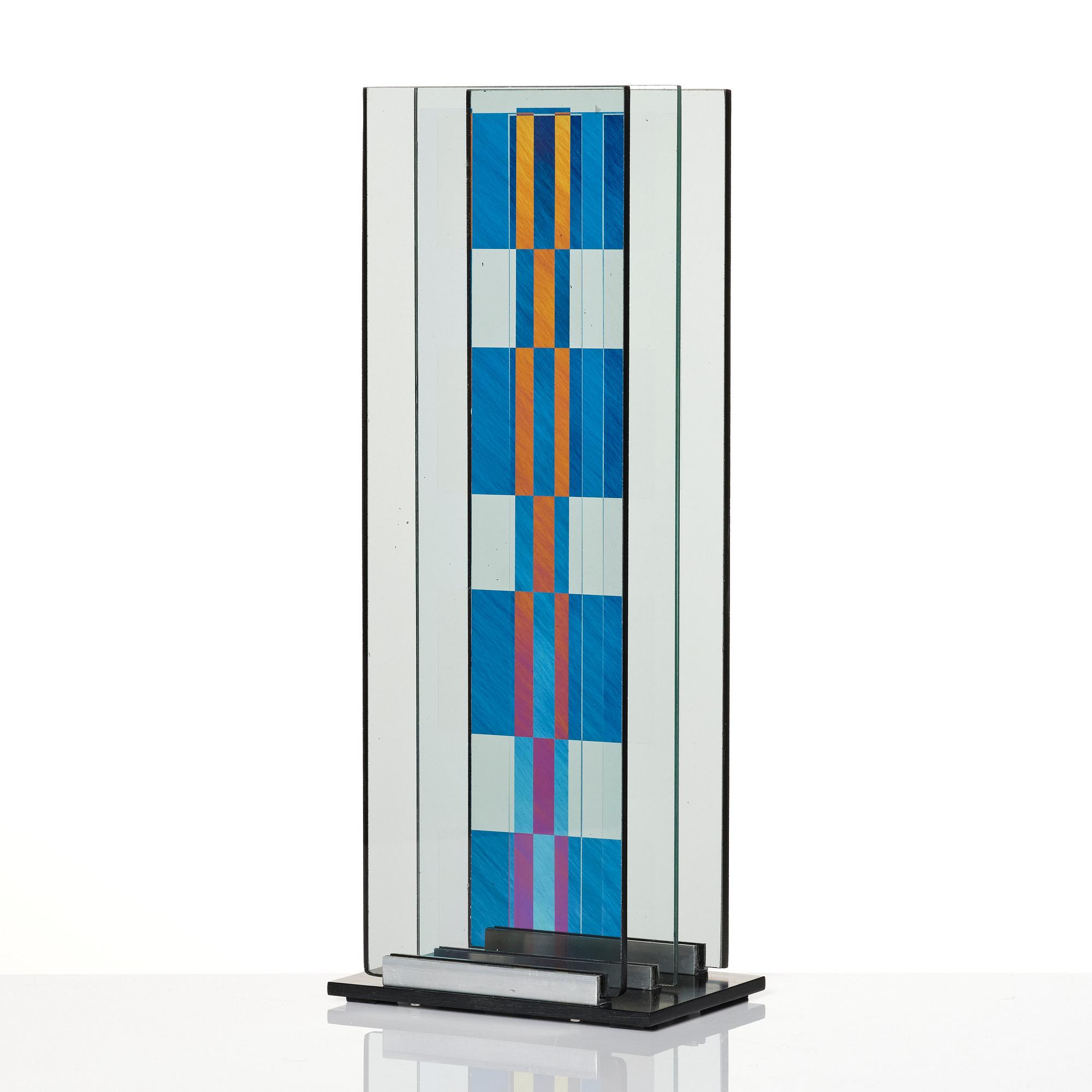 Eric H Olson, "Optochromi T11".