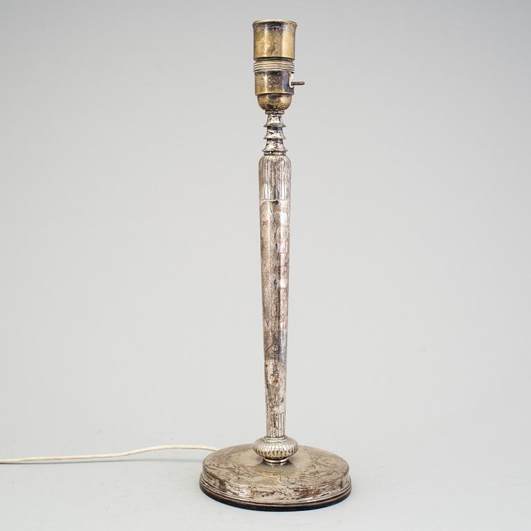 A silver table lamp, CG Hallberg, Stocksholm 1932.