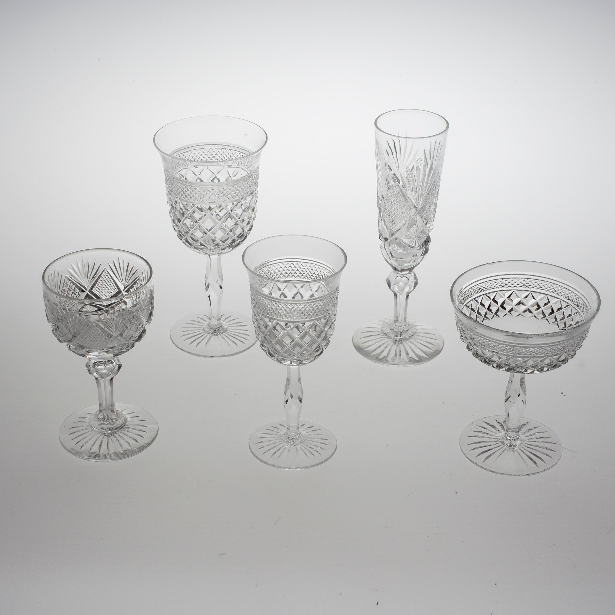 GLASSERVIS, 115 delar, 1900-talets första hälft.