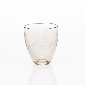 VAS, glas, signerad G. Nyman Nuutajärvi 1947 med syrapenna.