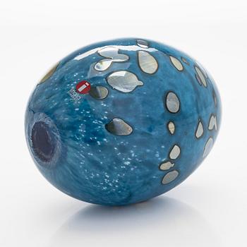 Oiva Toikka, a glass egg, 'Lagoon Kiwi', signed Oiva Toikka Nuutajärvi Notsjö 36/50.