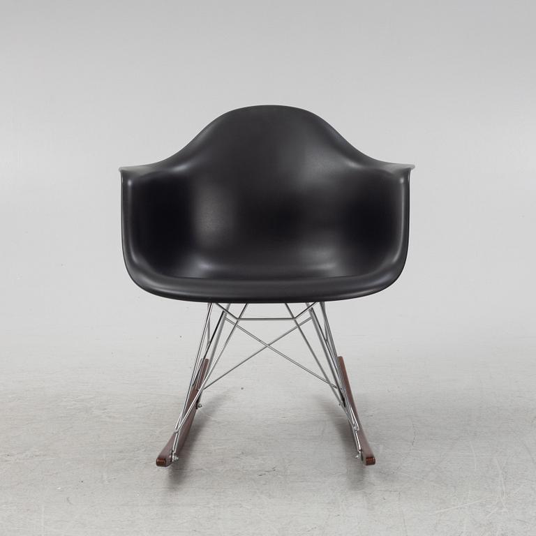 Charles and Ray Eames, rocking chair, "Eames Plastic Armchair RAR", Vitra 2004.