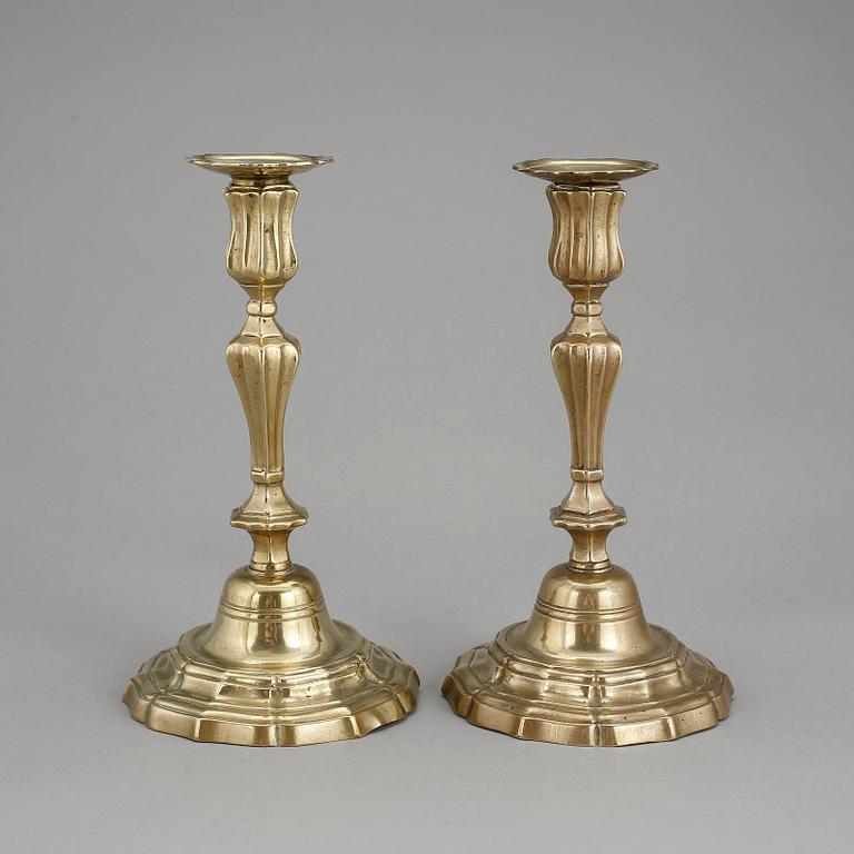 LJUSSTAKAR, ett par, Louis XV (1700-talets mitt).