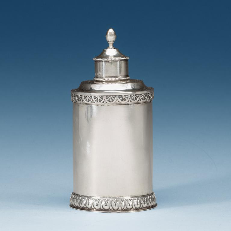 A Swedish 18th century parcel-gilt tea-caddie, makers mark of  Pehr Zethelius, Stockholm 1799.