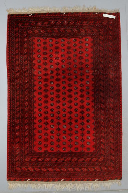 MATTA, orient, ca 295 x 207 cm.
