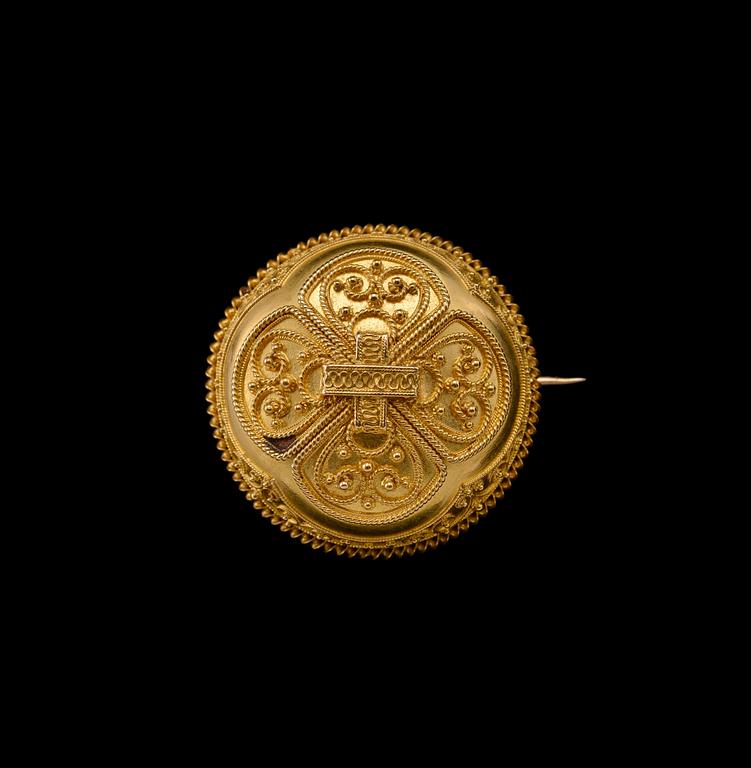 A BROOCH, 18K gold. Otto Roland Mellin Helsinki 1883. Weight 8,1 g.