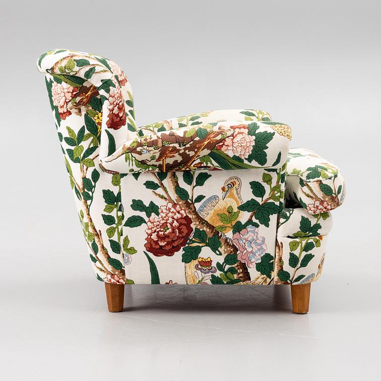 Josef Frank, a model 568 armchair, Firma Svenskt Tenn Sweden, after 1985.
