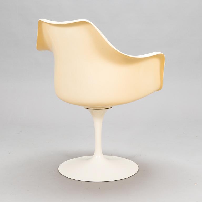 Eero Saarinen, A 'Tulip' chair, licensed by Knoll, Switzerland.