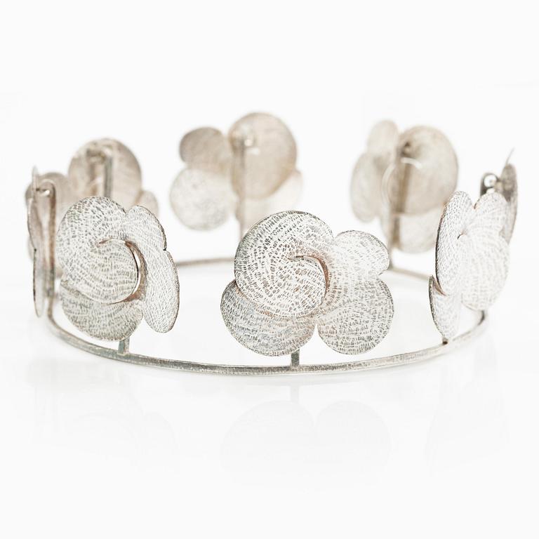 PA Lundahl-Terrs, a bridal crown, silver.