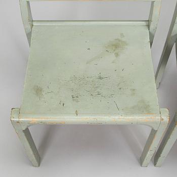 Alvar Aalto, A set of three 'model 611' chairs for O.Y. Huonekalu- ja Rakennustyötehdas A.B. 1940s.
