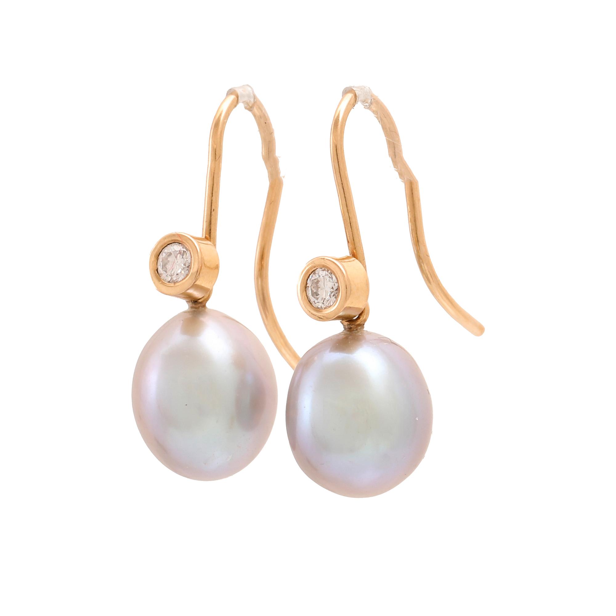 Earrings 18K gold, brilliant-cut diamonds 0.20 ct, two pairs of cultured freshwater pearls and drops of moonstone.