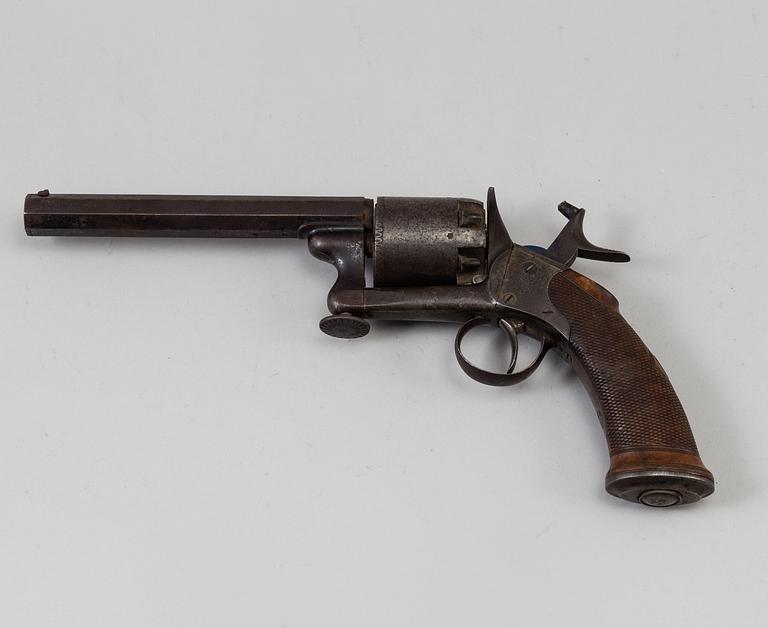 REVOLVER, 1800-talets mitt.