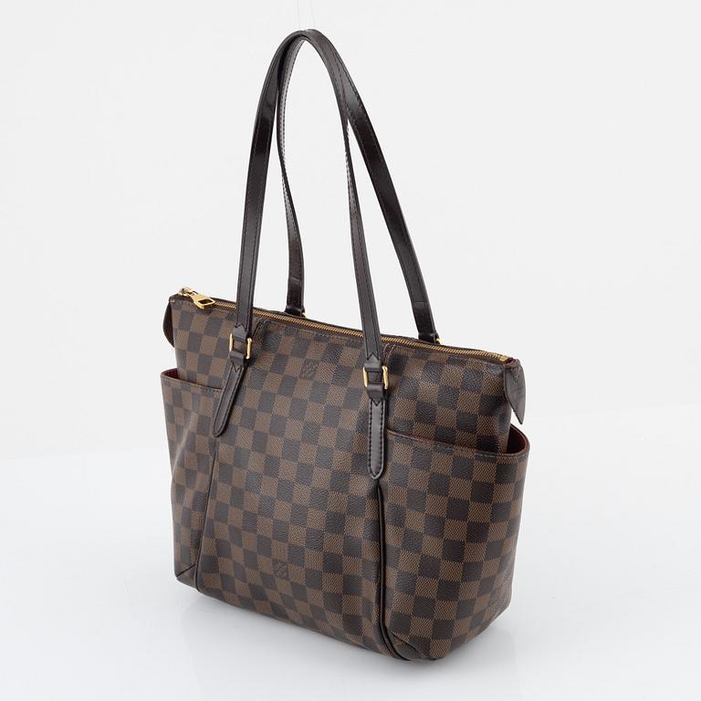 Louis Vuitton, a 'Totally' handbag, 2015.