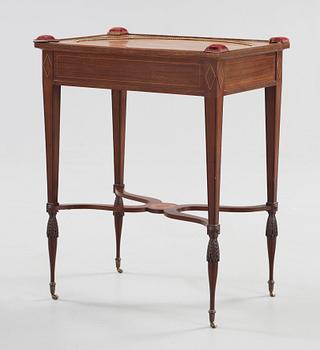 A late Gustavian early 19th century table attributed to L. Qvarnberg, master 1801.