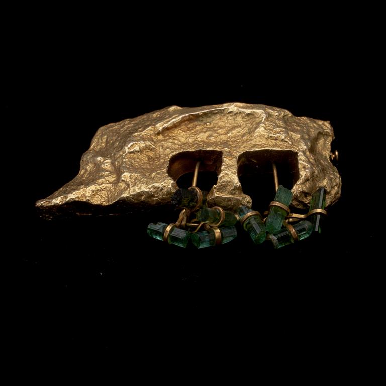 Björn Weckström, A BROOCH, gold 14K with tourmalines, "Elephant". BRW, Helsinki 1964. Weight 13,2 g.