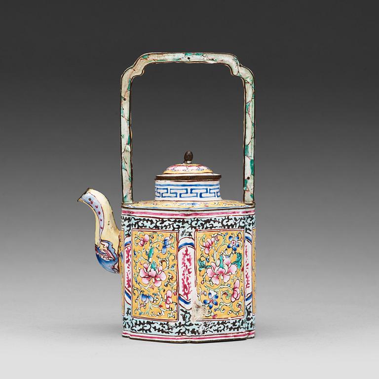 An enamel on copper tea pot with cover, Qing dynasty, 19th Century.