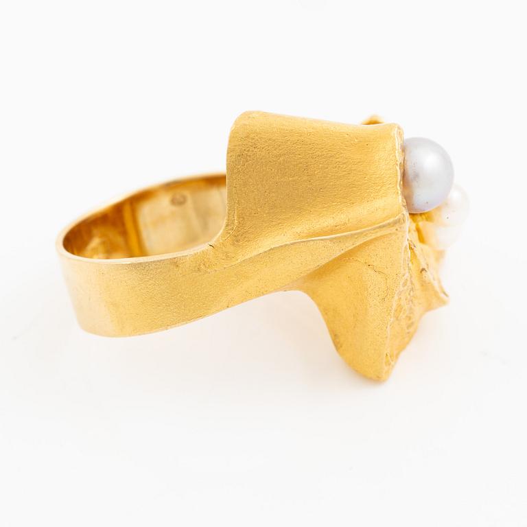 Björn Weckström, ring 18K guld med odlade pärlor, Finland. För Lapponia.