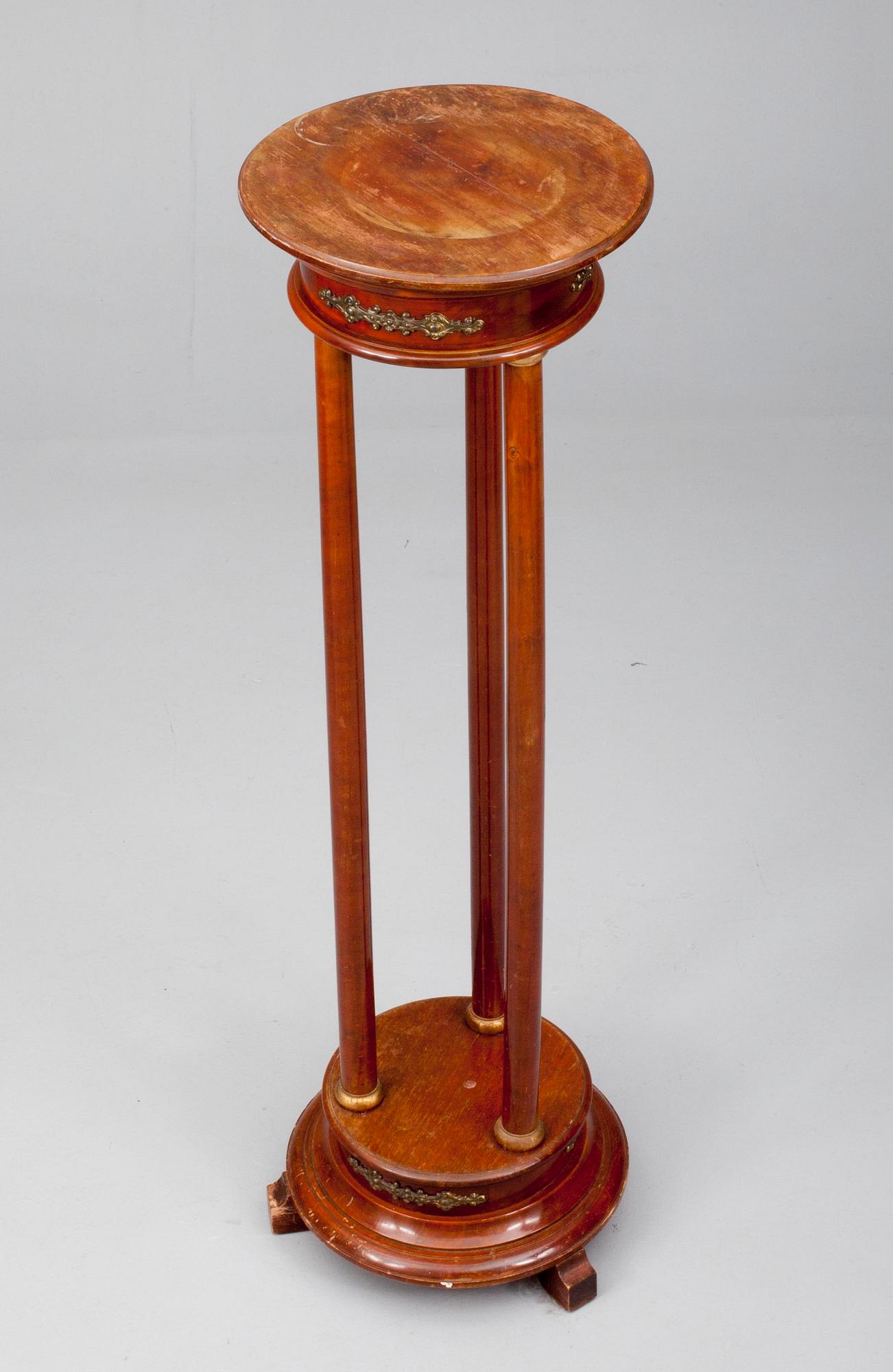 PIEDESTAL, mahogny, empirestil, 1900-talets början.