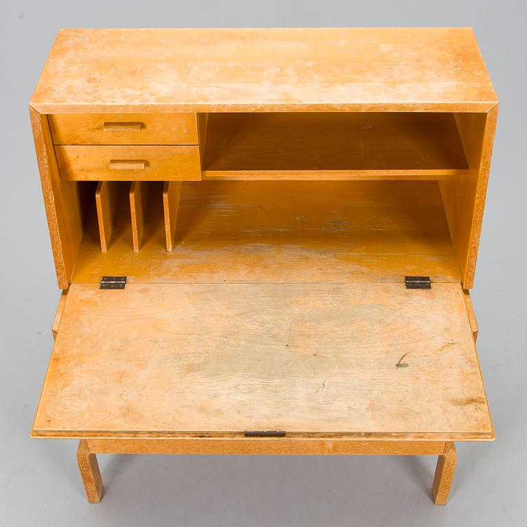 Alvar Aalto, a 1934 secretary desk model 802 for O.Y. Huonekalu- ja Rakennustyötehdas A.B.