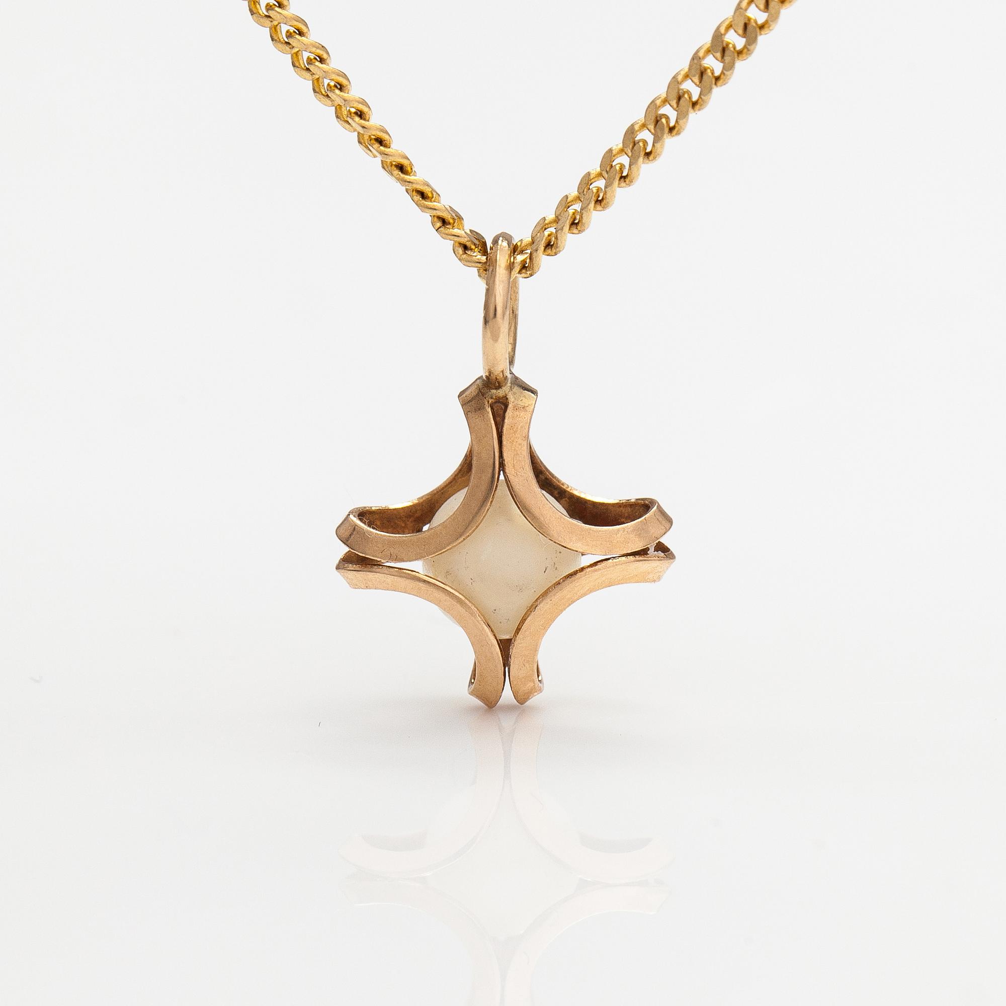 Elis Kauppi, kaulakoru, 14K kultaa ja viljelty helmi. Kupittaan kulta, Turku.