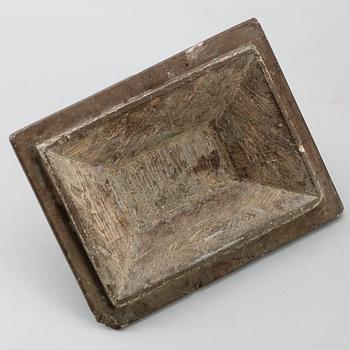 TOBAKSBURK, sten, 1800-talets första hälft.