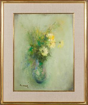 Elvi Maarni, Flowers in vase.