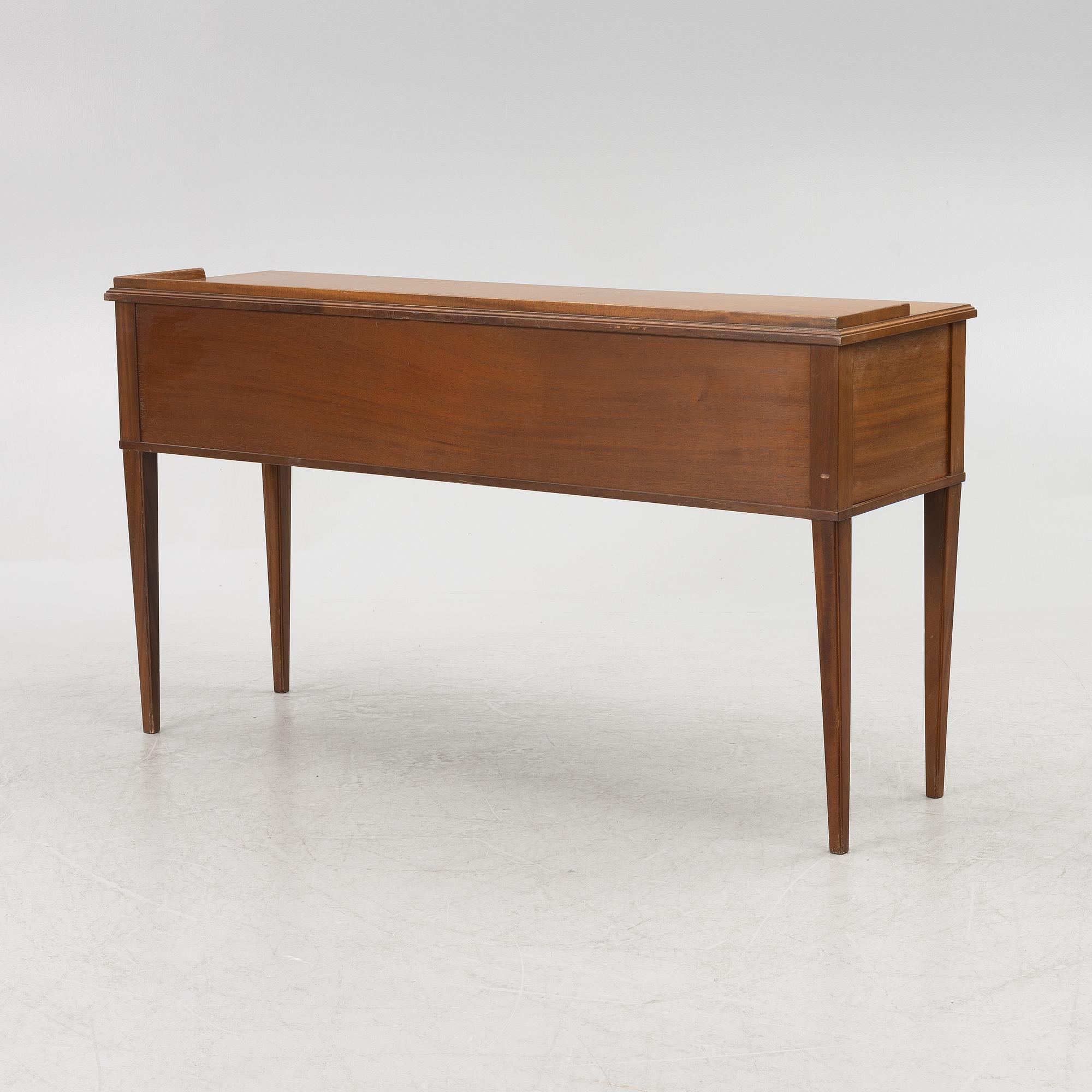 Sideboard, 1900-talets andra hälft.