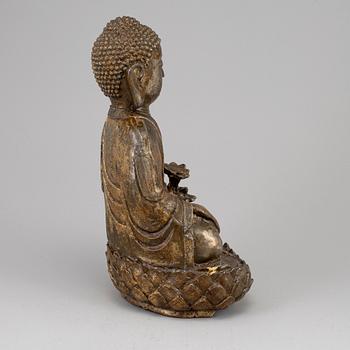 FIGURIN, försilvrad järnrelief. Kina, 1900-tal.
