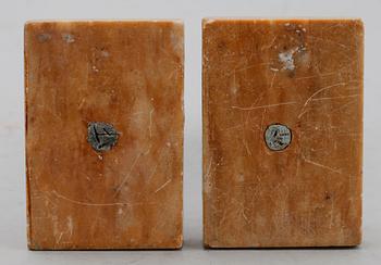 LJUSSTAKAR, 1 par, marmor och metall, 1800-tal.