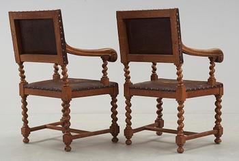 KARMSTOLAR, ett par, barockstil, 1900-talets början.