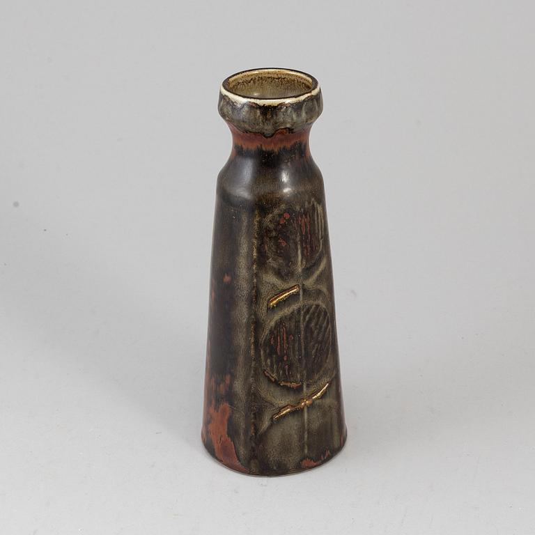 CARL-HARRY STÅLHANE, a stoneware vase, signed, Rörstrand, 1900-tal.
