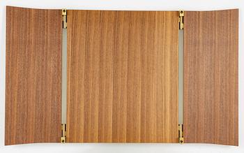 GamFratesi, a 'Vanity 3' mirror, Gubi.