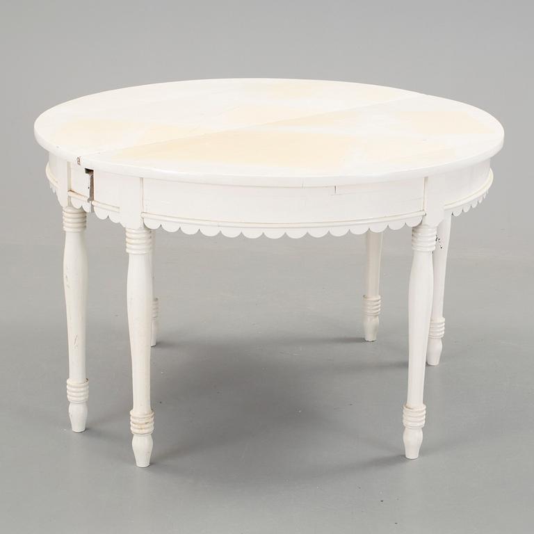 MÅNBORD, ett par, 1800-talets slut.