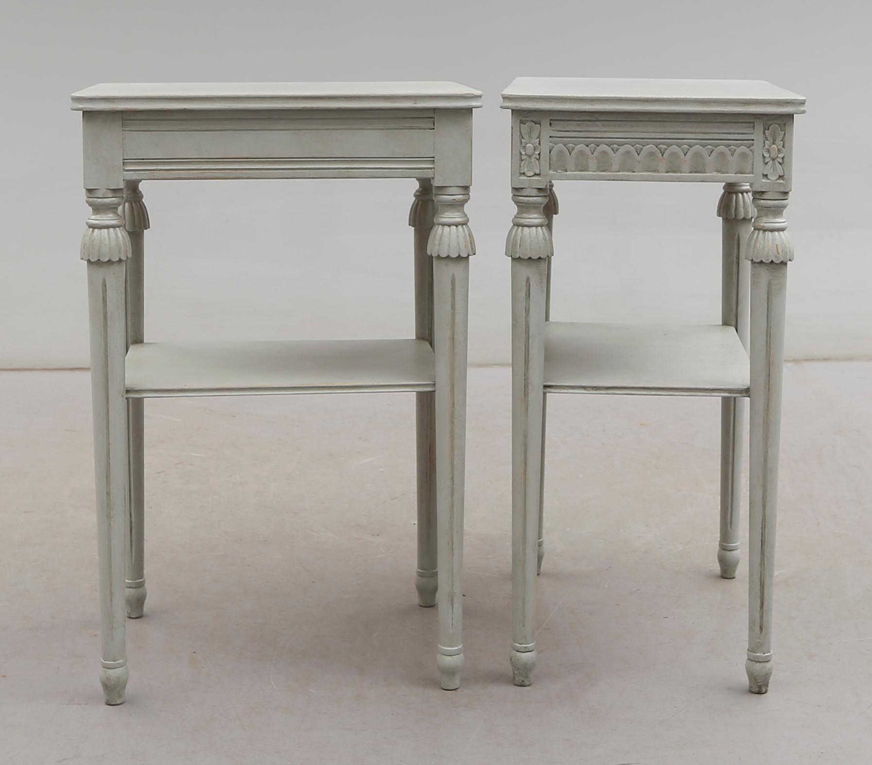 SÄNGBORD, 1 par, gustaviansk stil, 1900-talets mitt.