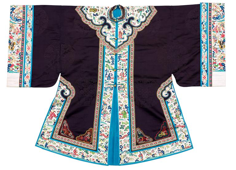 JACKA, siden. Kina 1900-talets förra hälft. Höjd 105 cm.