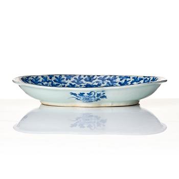 A ruyi-shaped dish, Qing dynasty, 18th century.