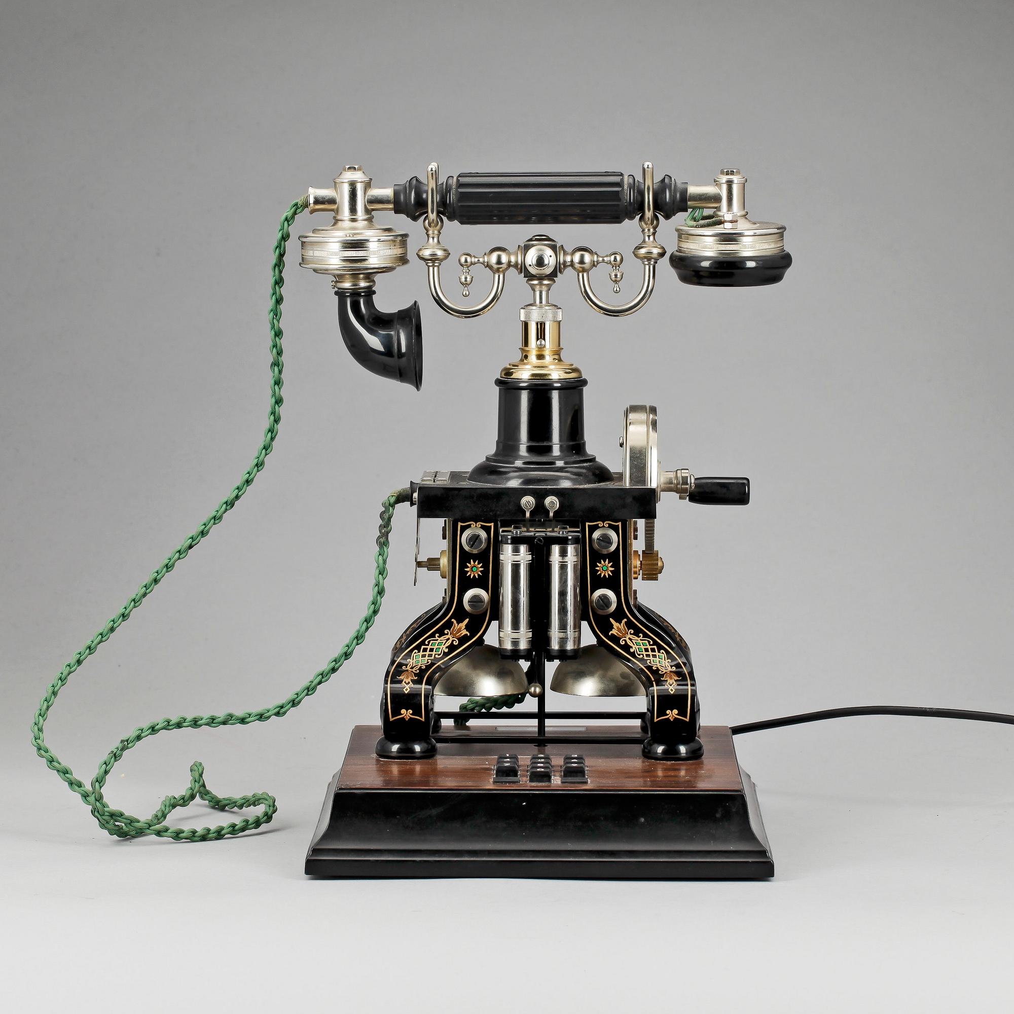 TELEFON, jubileumsmodell efter "Taxen", LM Ericsson. Sent 1900-tal.