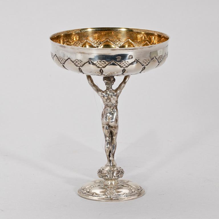 SKÅL PÅ FOT, silver, jugend, Heiden, Tyskland tidigt 1900-tal. Vikt ca 240 gram.