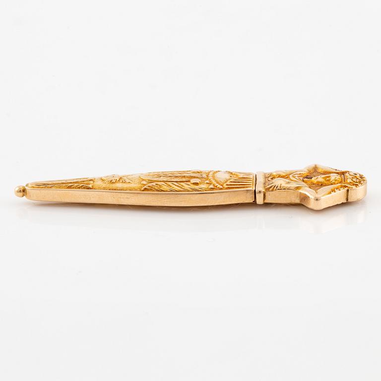 A Swedish 19th century 18K gold-case with ear spoon, mark of Giron & Löngren, Stockholm 1821.