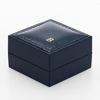 Bucherer, a pair of 18K white gold earrings with brilliant-cut diamond. SJL-certificate.