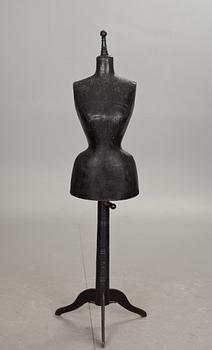 TORSO/PROVDOCKA, 1900-talets första hälft.