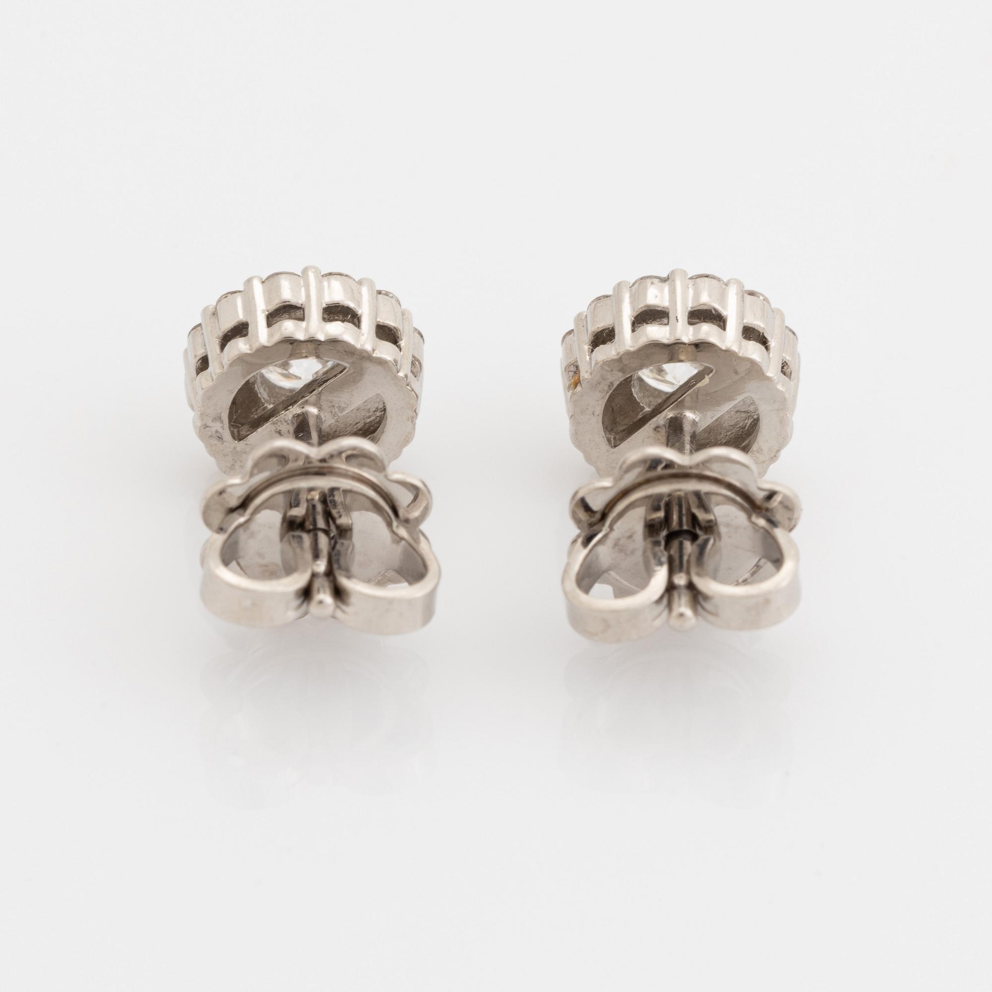 Brilliant cut diamond earrings.