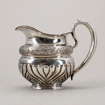 GRÄDDKANNA, silver, Carl Gustav Savary, S:t Petersburg, 1834. Vikt 320 gram.