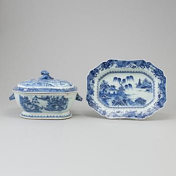 TERRIN med LOCK och FAT, kompaniporslin. Kina, Qingdynastin, Qianlong (1736-95).