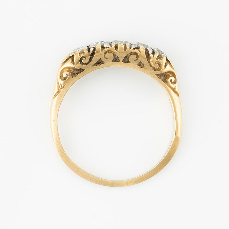 Ring, allians, 18K guld med gammalslipade diamanter.